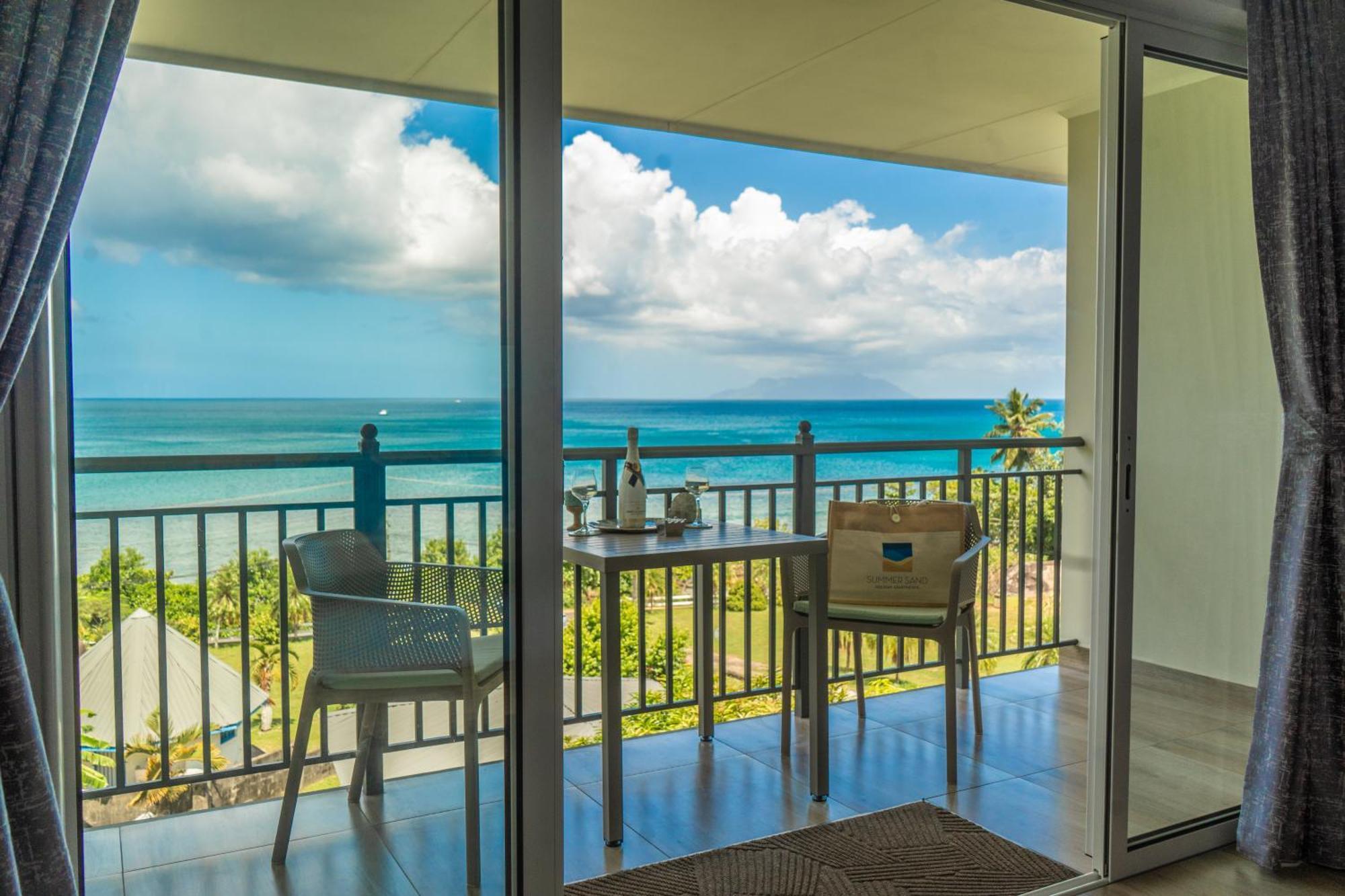 Summer Sand Holiday Apartments Beau Vallon  Extérieur photo