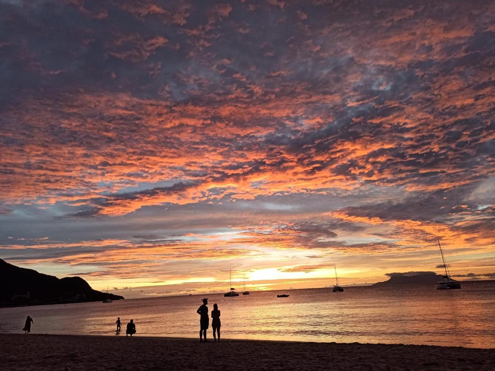 Summer Sand Holiday Apartments Beau Vallon  Extérieur photo