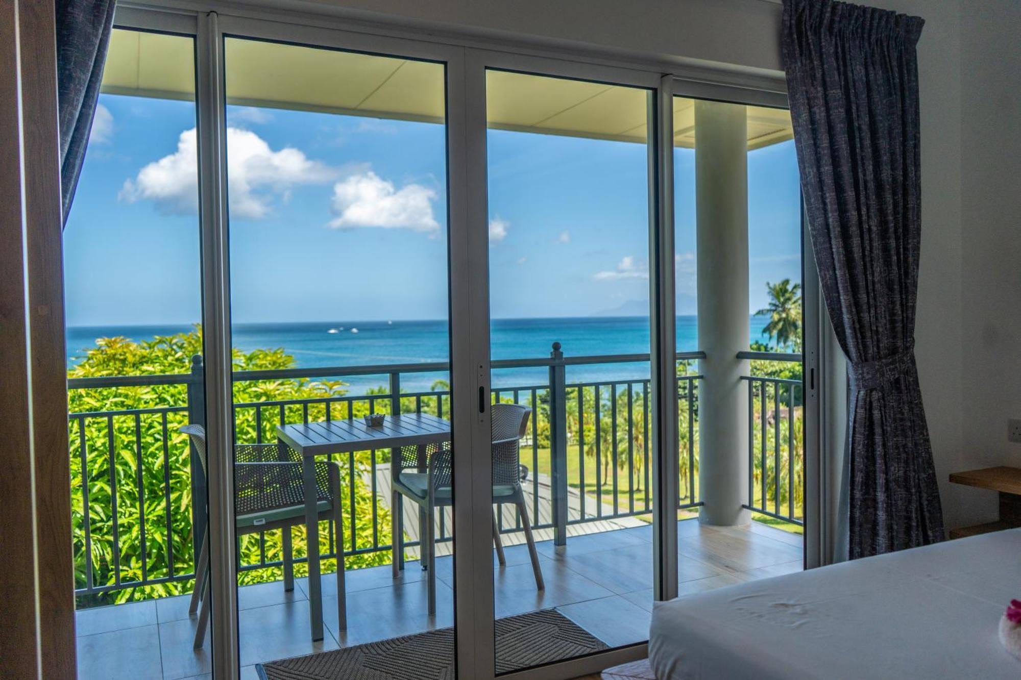 Summer Sand Holiday Apartments Beau Vallon  Extérieur photo