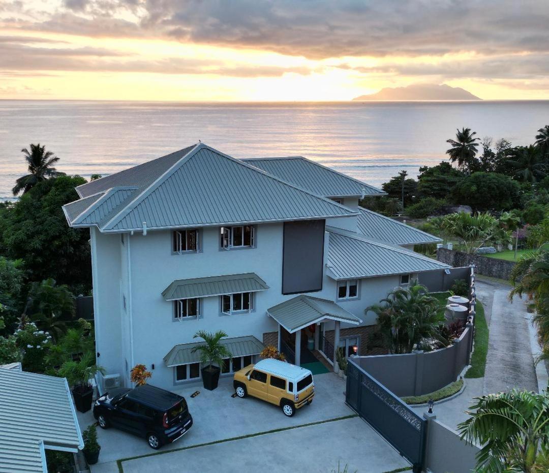 Summer Sand Holiday Apartments Beau Vallon  Extérieur photo
