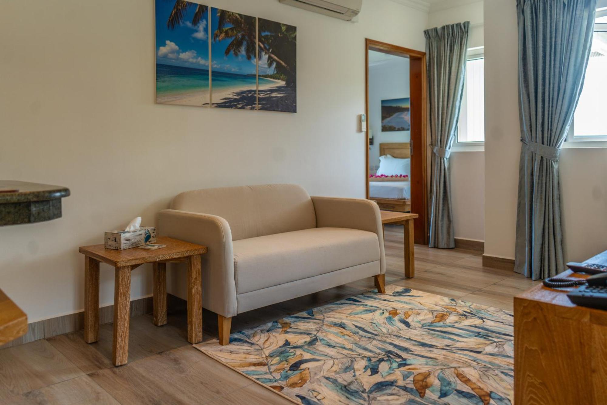 Summer Sand Holiday Apartments Beau Vallon  Extérieur photo