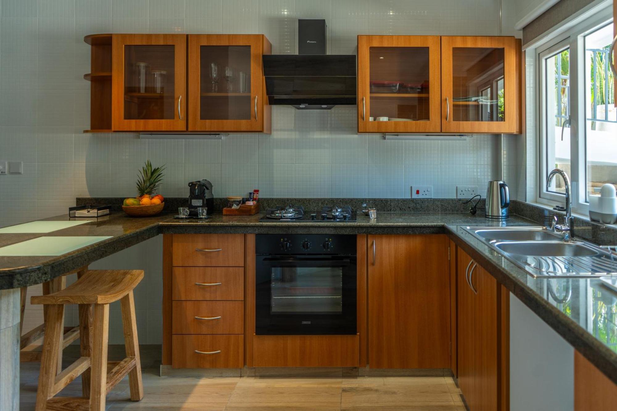 Summer Sand Holiday Apartments Beau Vallon  Extérieur photo